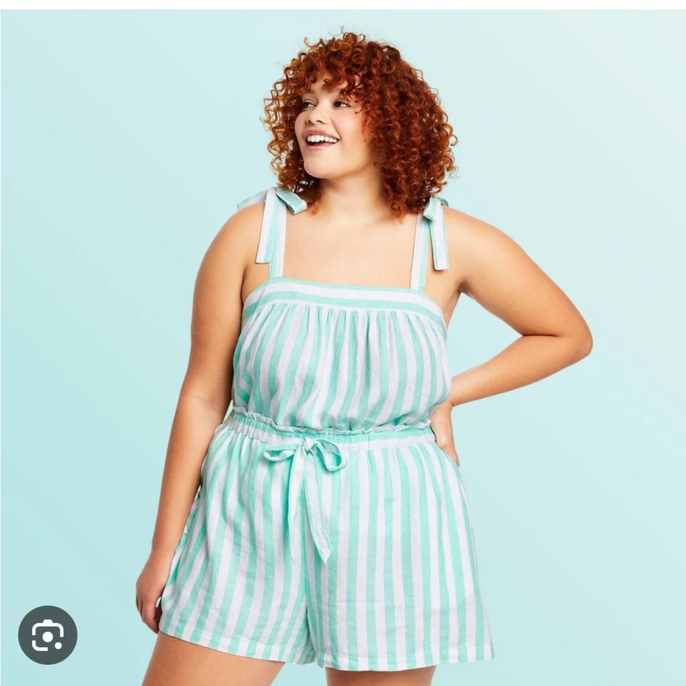 NWT in Packaging!! Stoney Clover Lane Stripped Set!